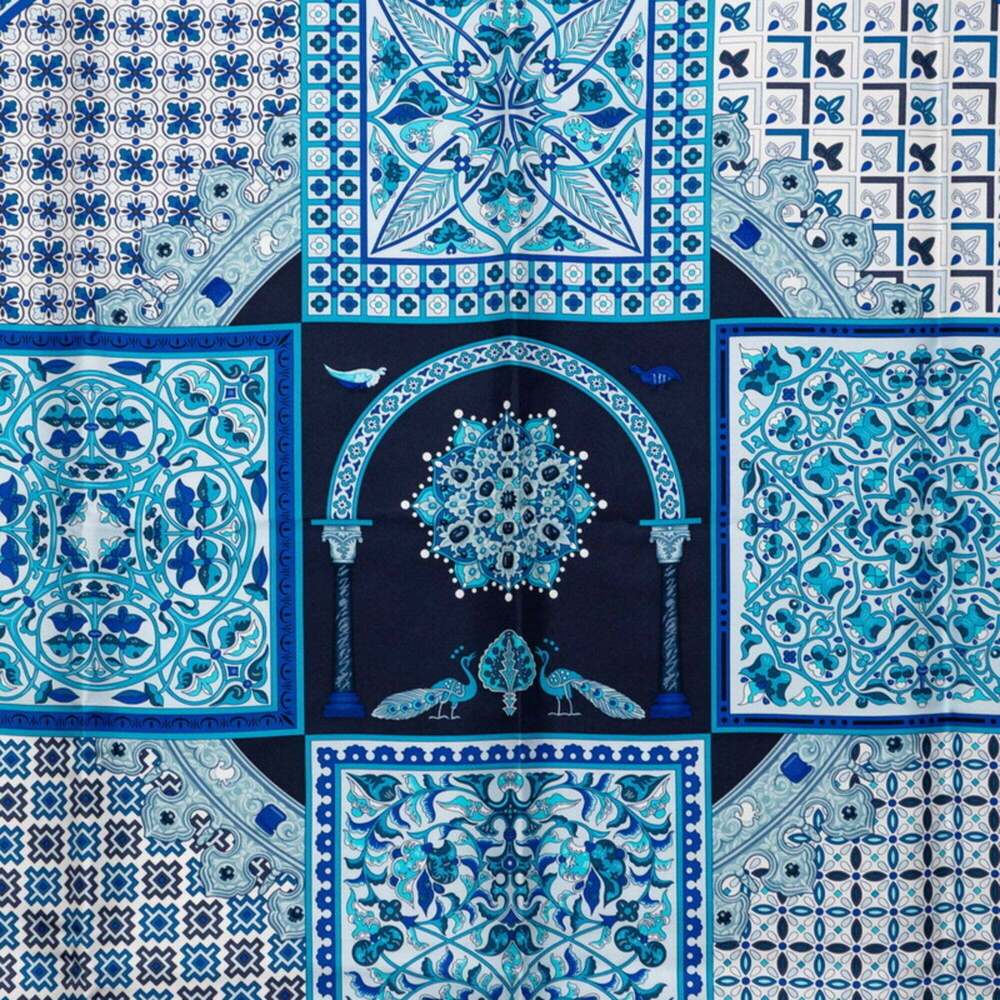 HERMES Blue Silk Scarf - Picture 3 of 9